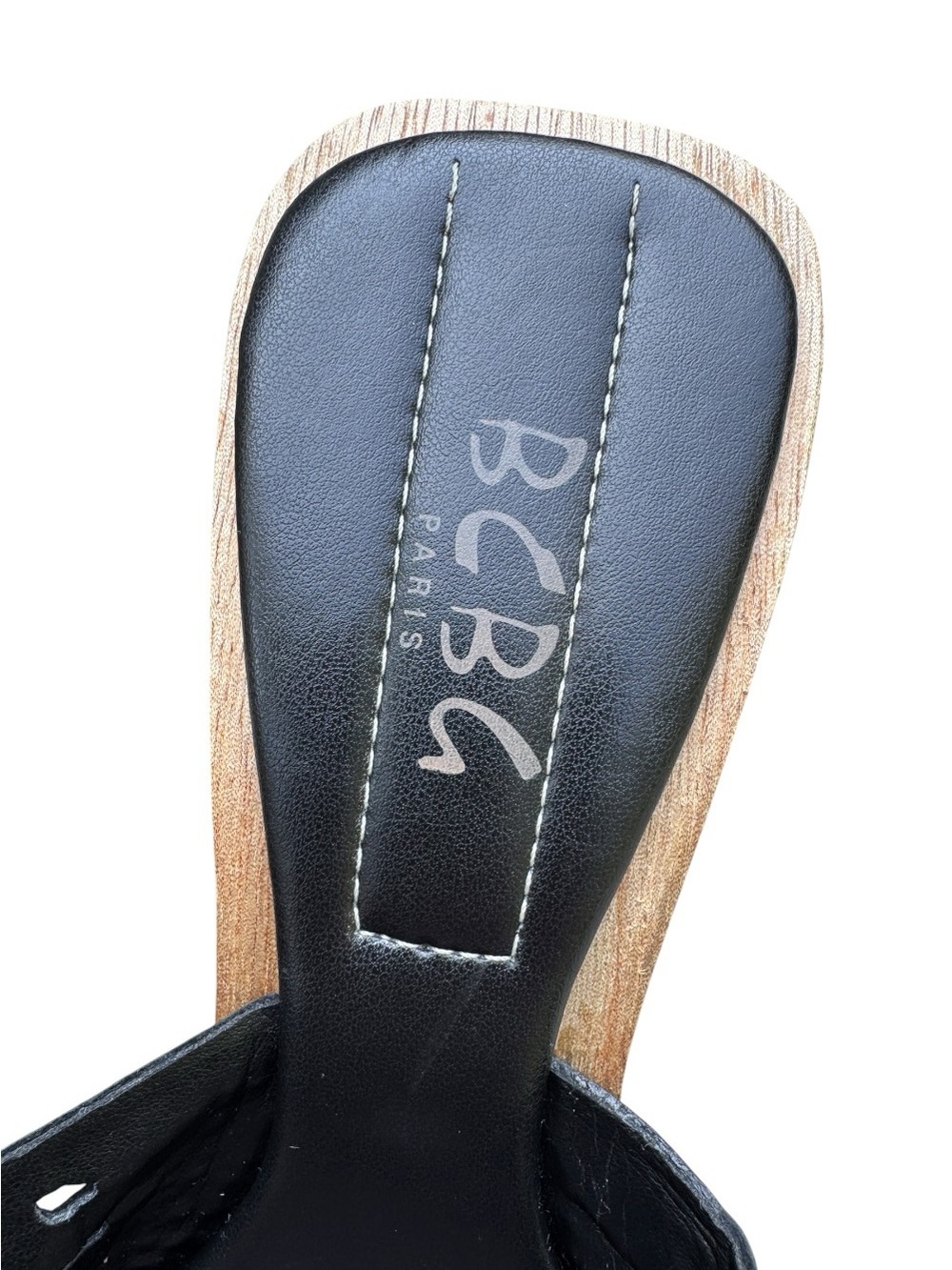 BCBG Black Cutout Leather Toe-Post Heeled Sandals - Picture 2 of 8